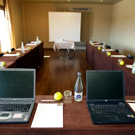 Hotel Qgat Restaurant Events & 4*