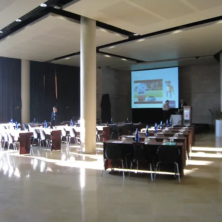 Qgat Restaurant Events & 4*