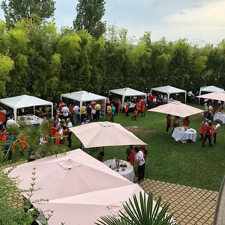 Hotel Qgat Restaurant Events & 4*